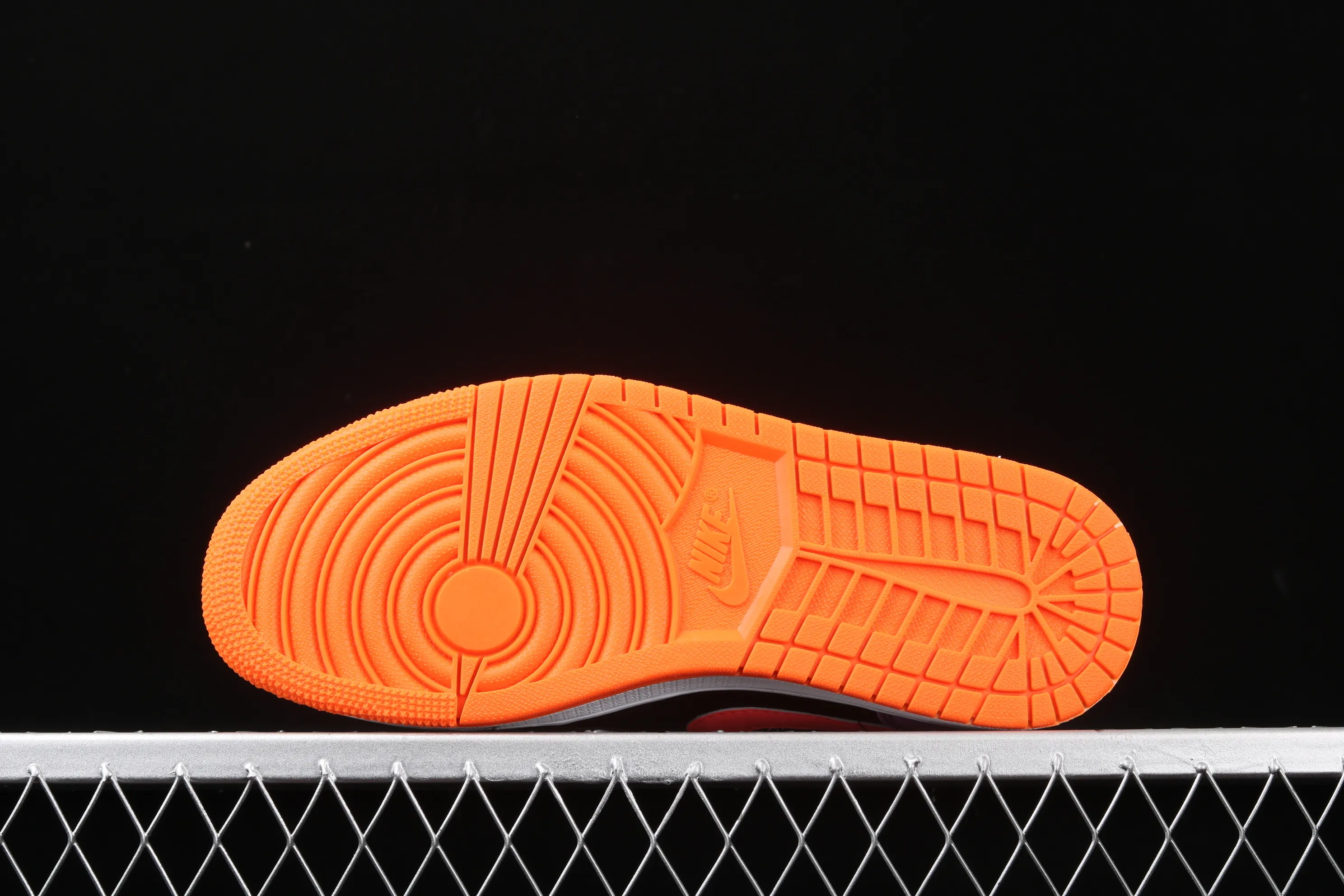 All categories Air Jordan Jordan series basketball shoes Air Jordan 1 Mid Air Jordan 1 Mid AJ1 Joe 1 Candy Yuanyang 3M reflective color matching basketball shoes 554724-083
